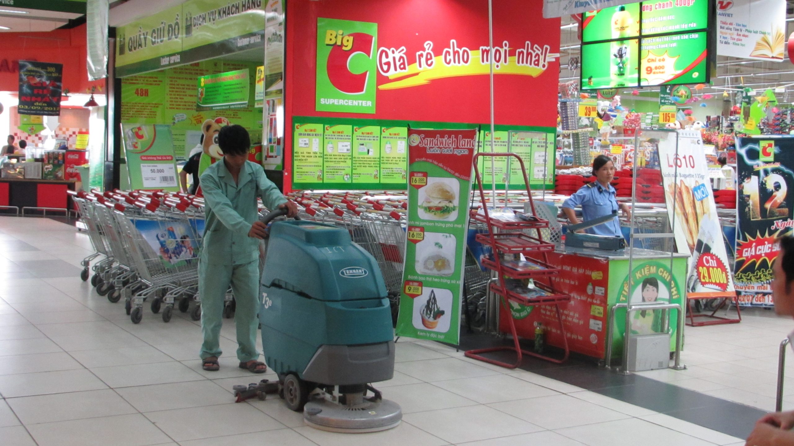 Vệ sinh trung tâm thương mại